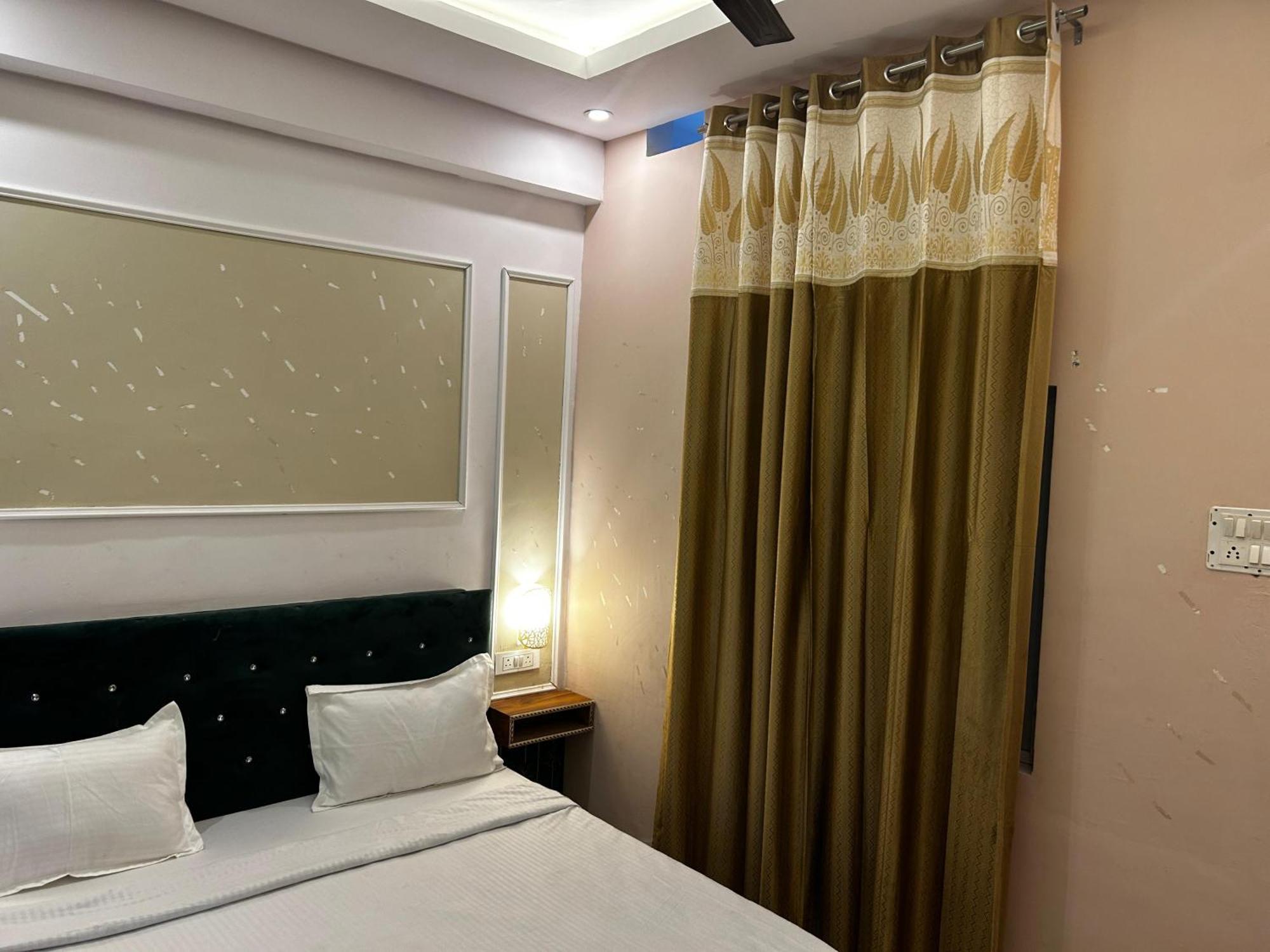 Hotels7Apple Mahoba エクステリア 写真
