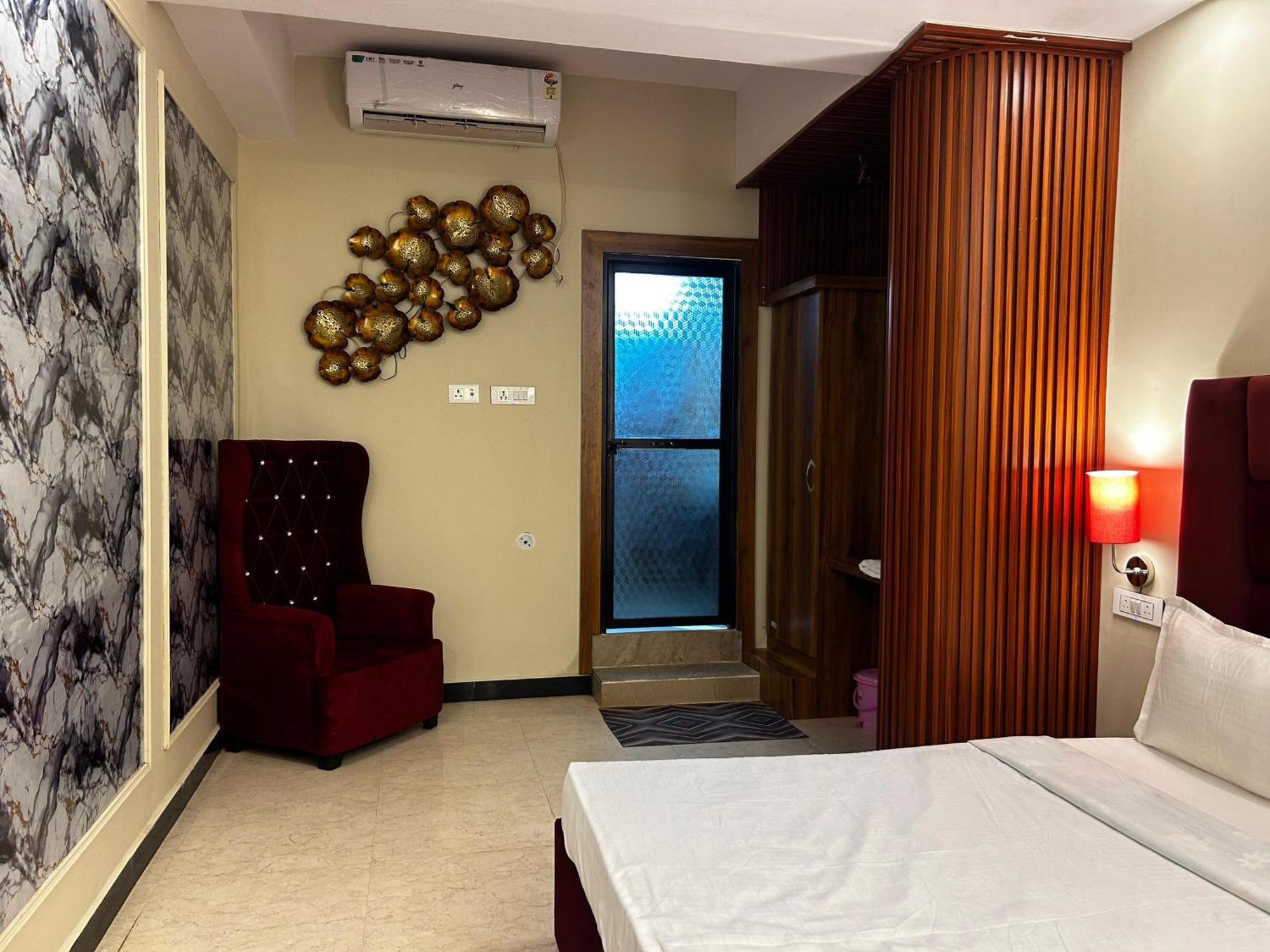 Hotels7Apple Mahoba エクステリア 写真